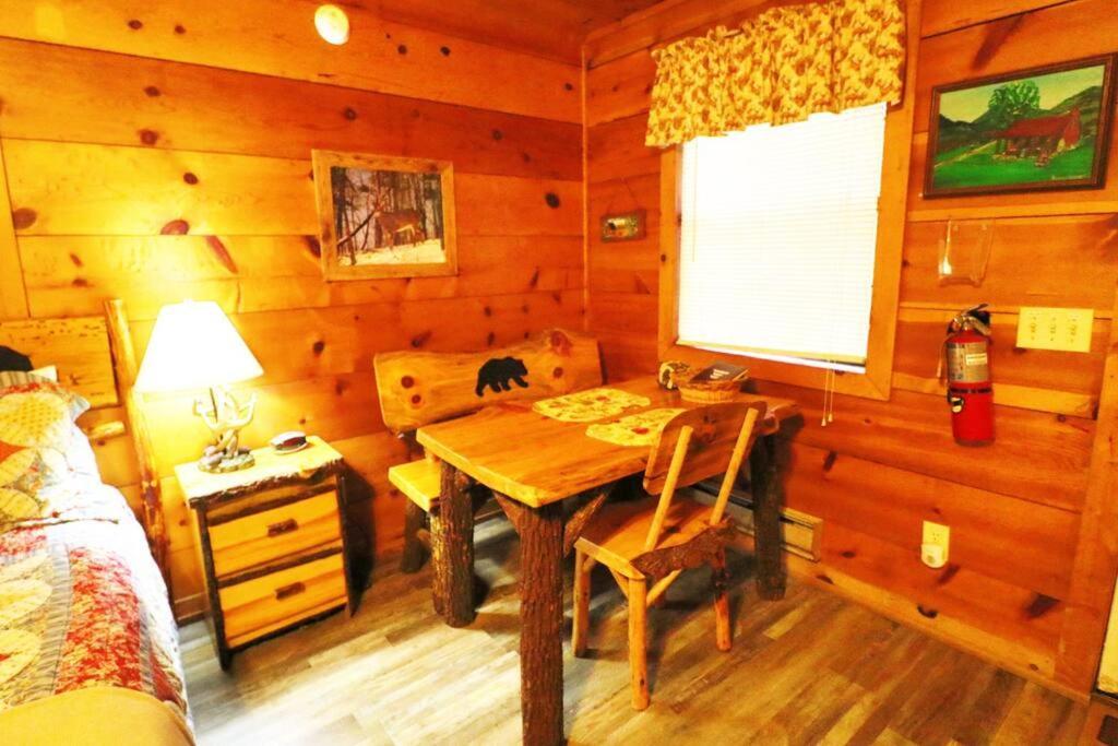 Alpine Mountain Sweetheart Cabin Jacuzzi #8 Helen Luaran gambar