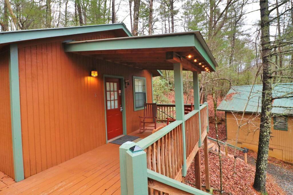 Alpine Mountain Sweetheart Cabin Jacuzzi #8 Helen Luaran gambar