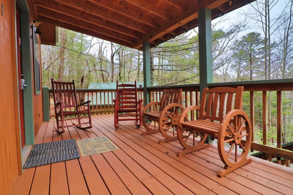 Alpine Mountain Sweetheart Cabin Jacuzzi #8 Helen Luaran gambar